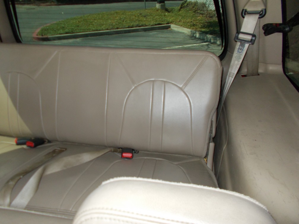 Additional photo of vehicle.