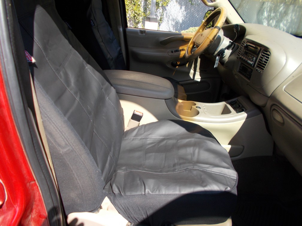 Additional photo of vehicle.