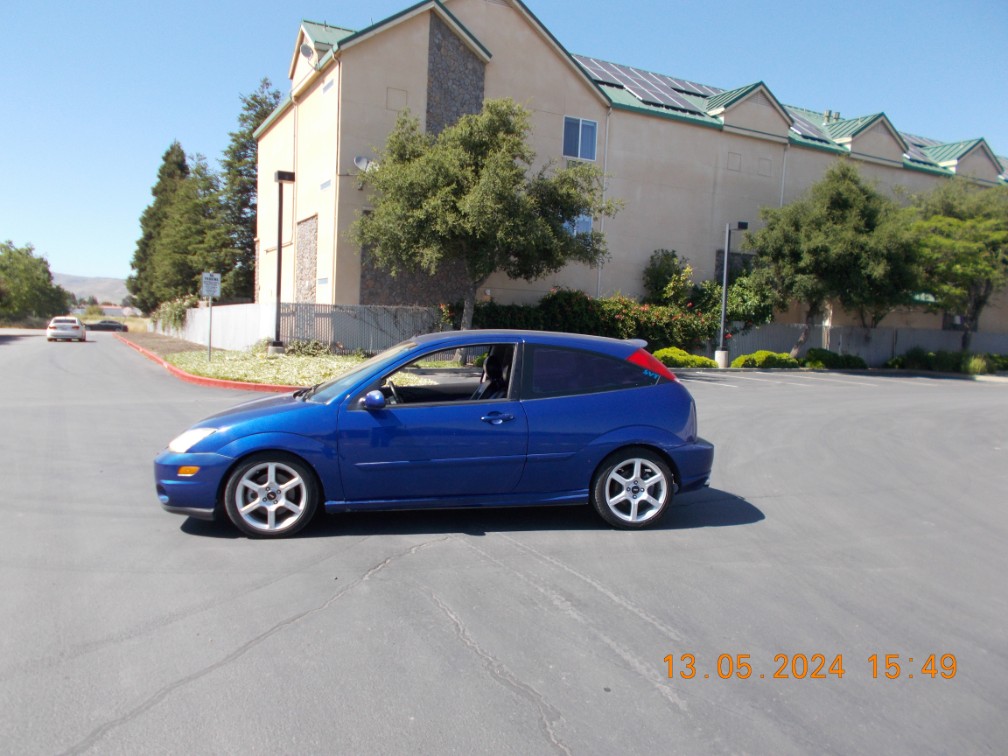 2004 Ford Focus ZX3 SVT