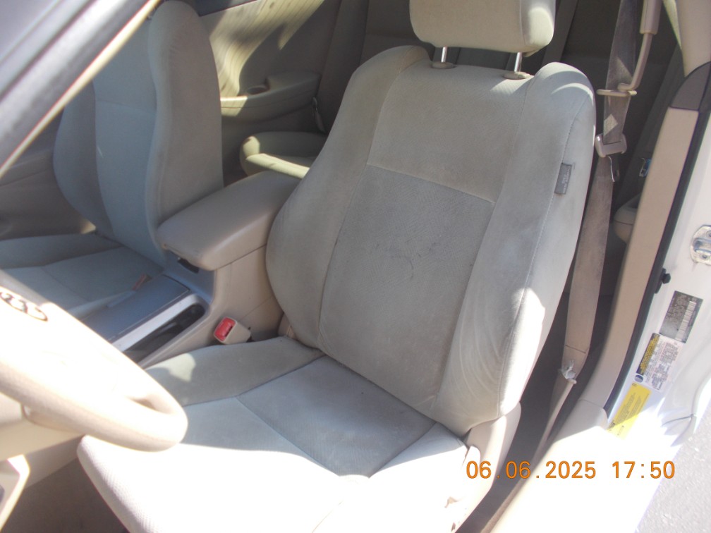 Additional photo of vehicle.