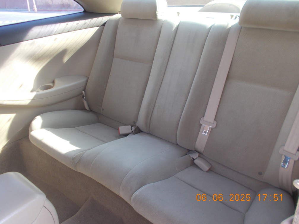 Additional photo of vehicle.