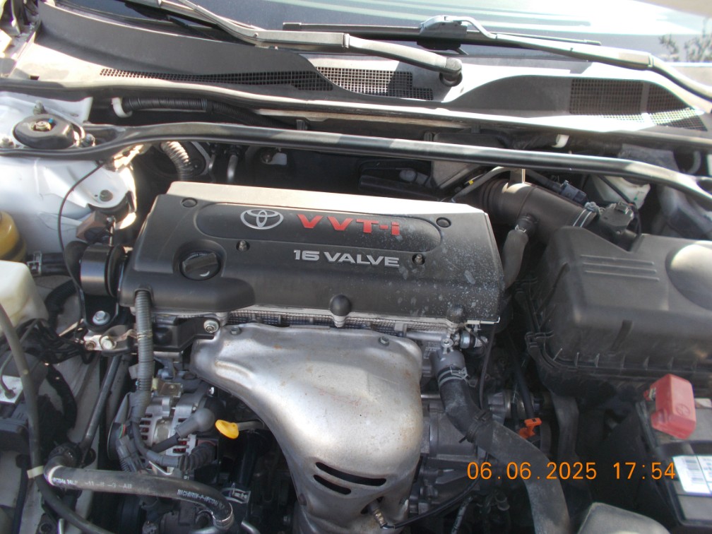 Additional photo of vehicle.