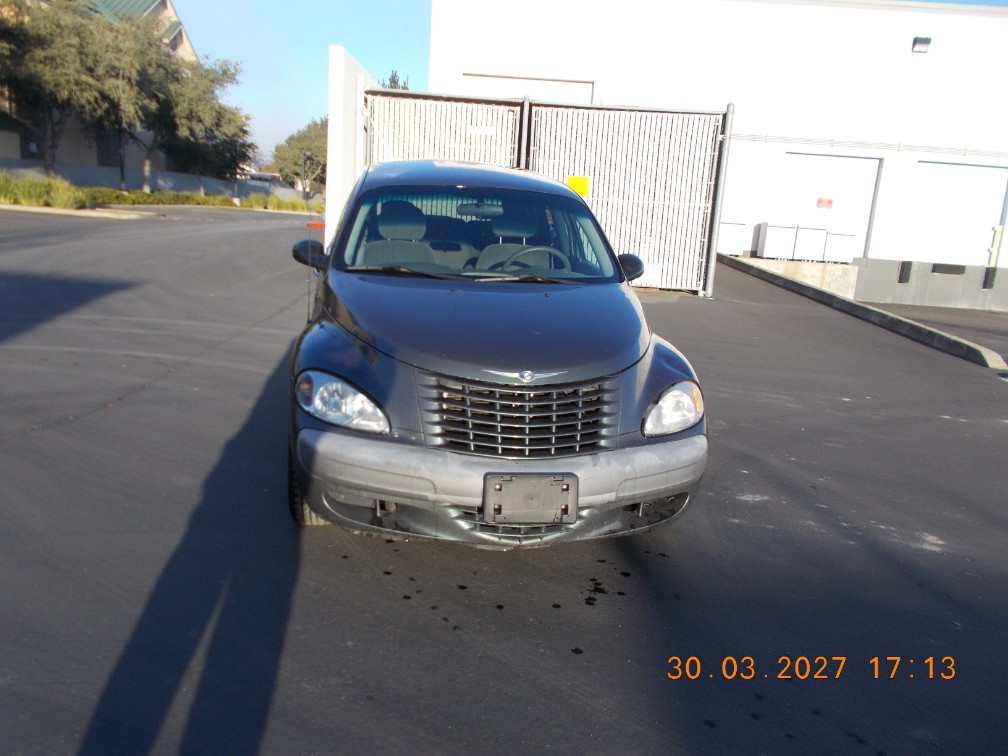 Additional photo of vehicle.