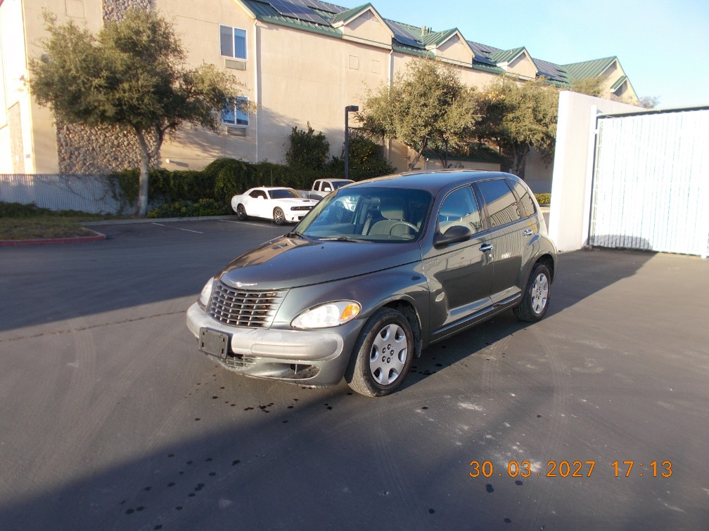 Additional photo of vehicle.