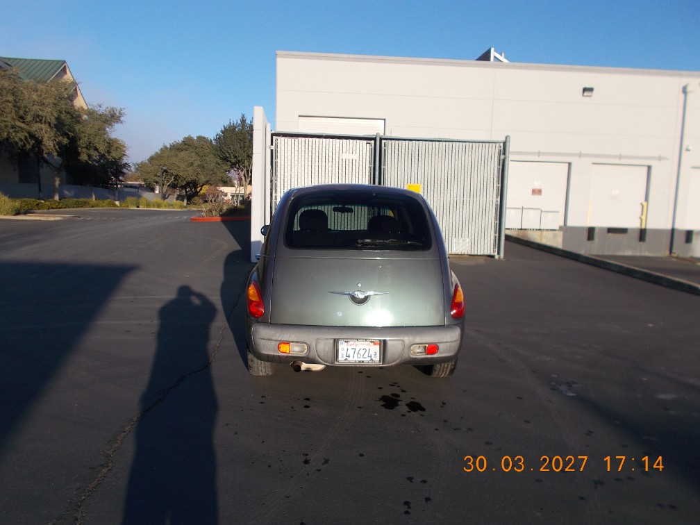 Additional photo of vehicle.