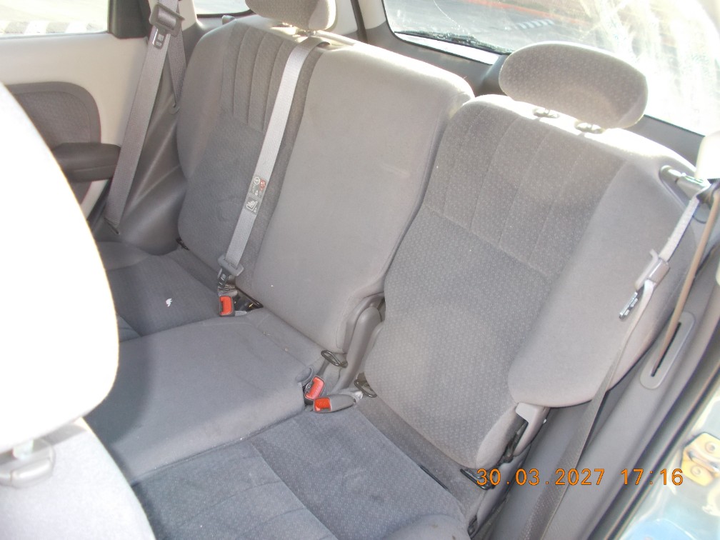 Additional photo of vehicle.