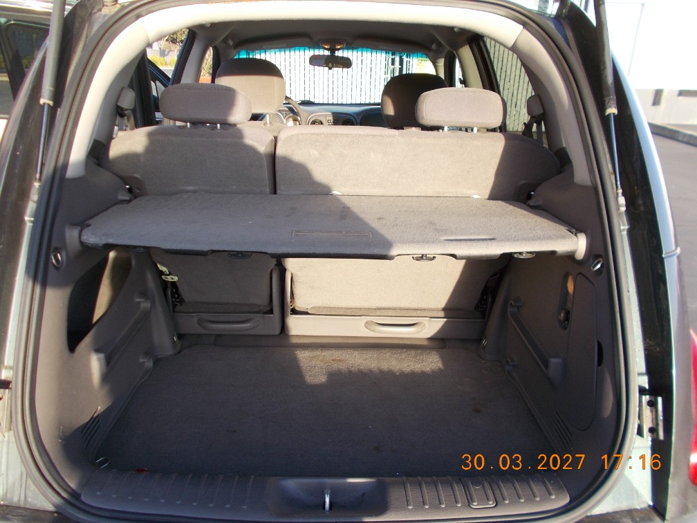 Additional photo of vehicle.