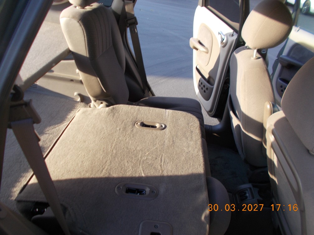 Additional photo of vehicle.