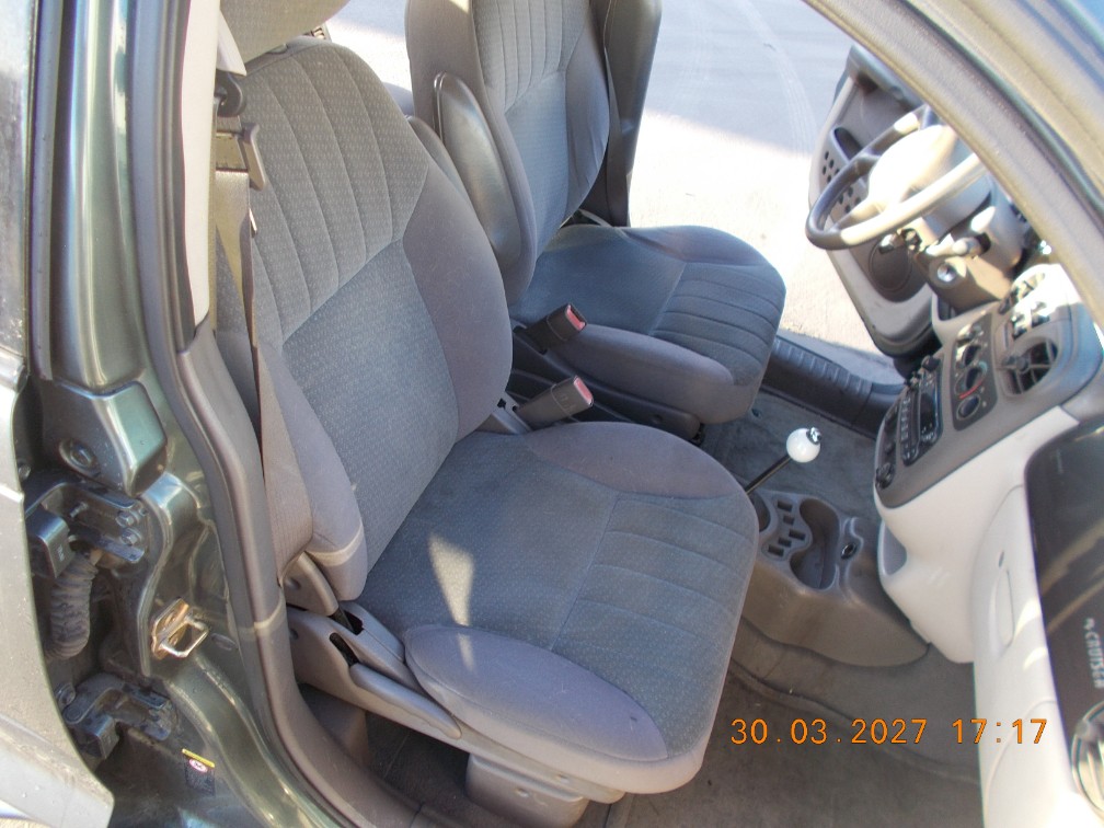 Additional photo of vehicle.