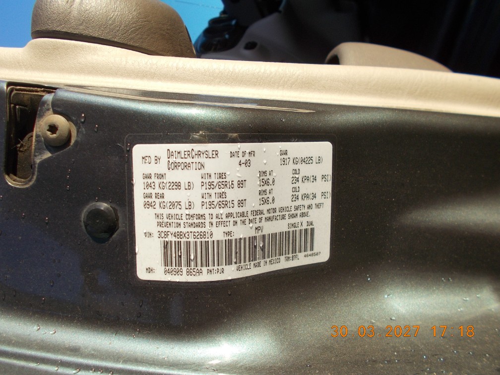 Additional photo of vehicle.