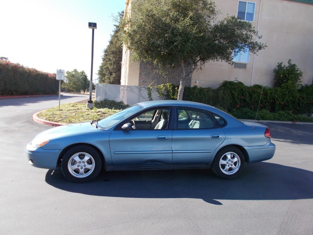 2005 Ford Taurus