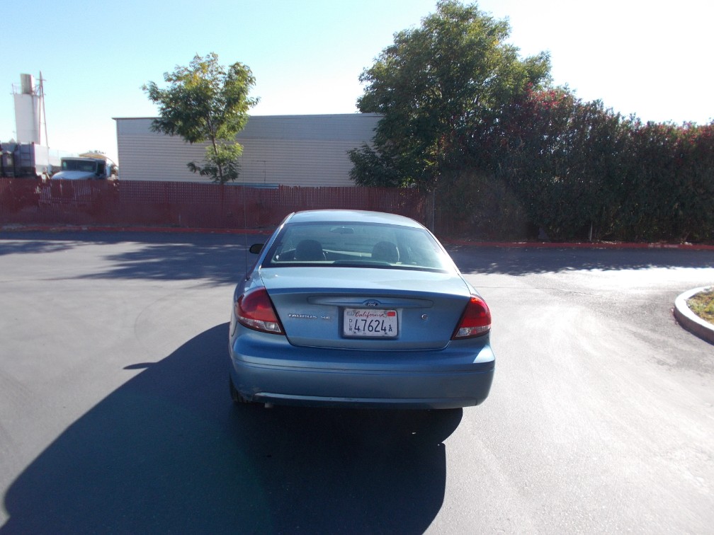 2005 Ford Taurus SE - Photo 6