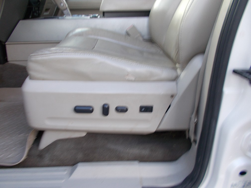 2013 Ford Expedition Limited - Photo 11