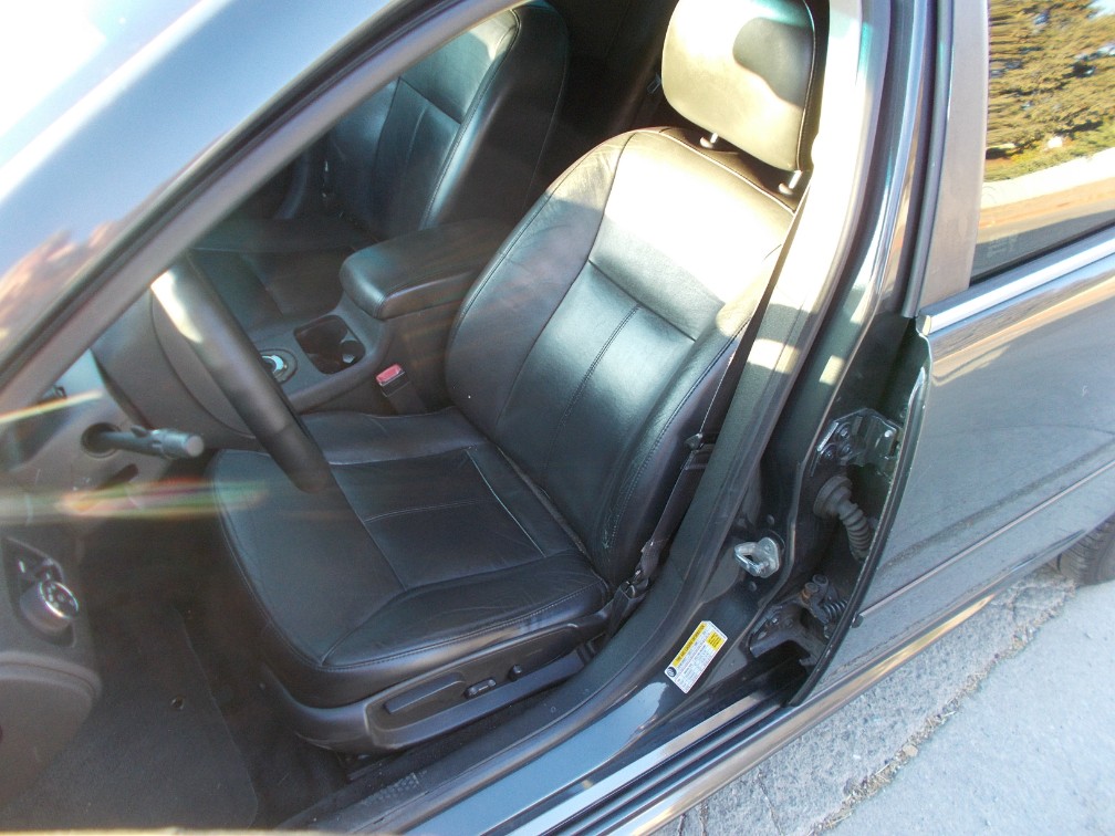 Additional photo of vehicle.
