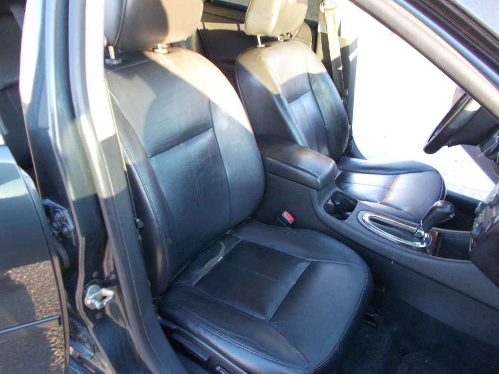 Additional photo of vehicle.