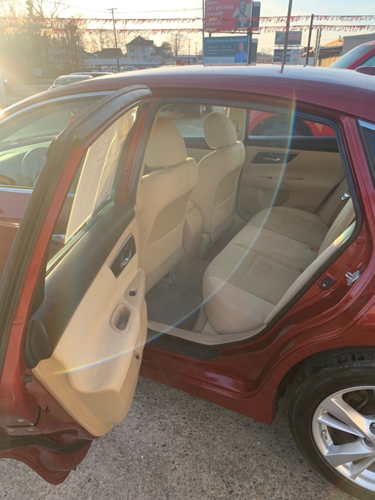 2014 Nissan Altima SV - Photo 6