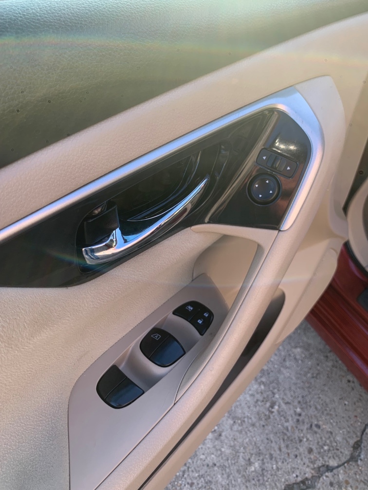 2014 Nissan Altima SV - Photo 10