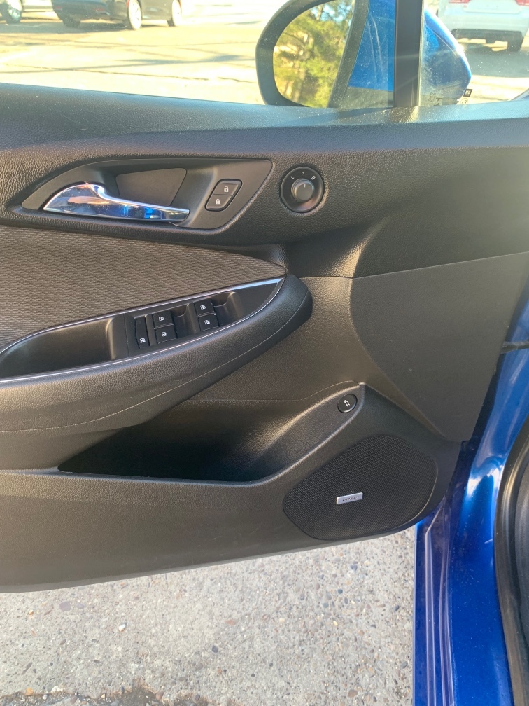 2017 Chevrolet Cruze LT - Photo 9
