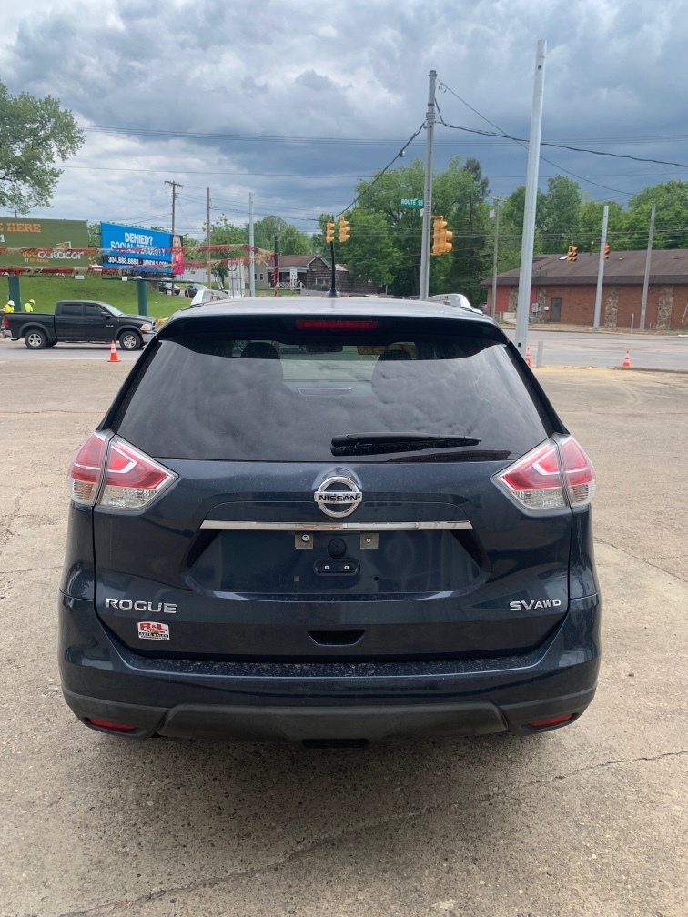 Additional photo of vehicle.