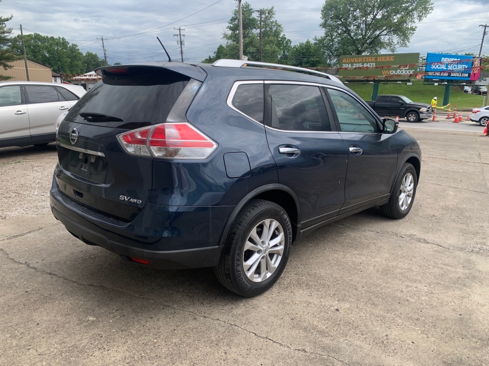 Additional photo of vehicle.
