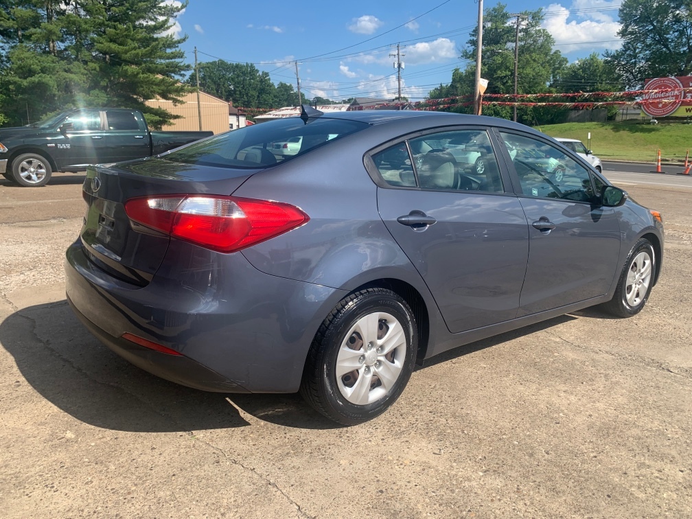 Additional photo of vehicle.