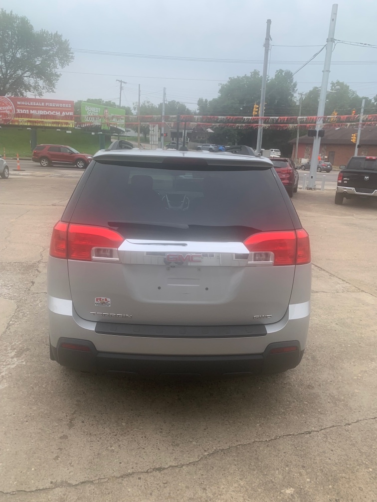 Additional photo of vehicle.