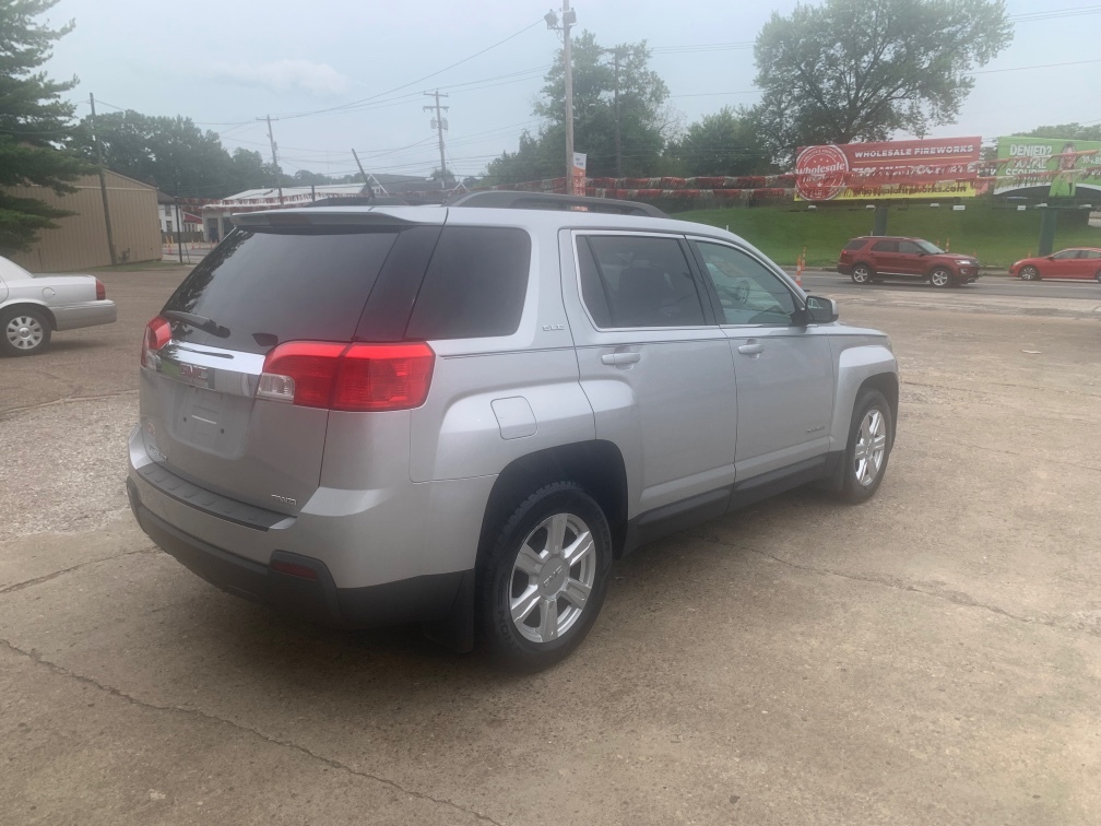 Additional photo of vehicle.