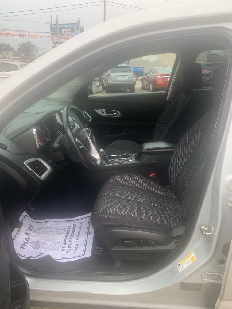 Additional photo of vehicle.