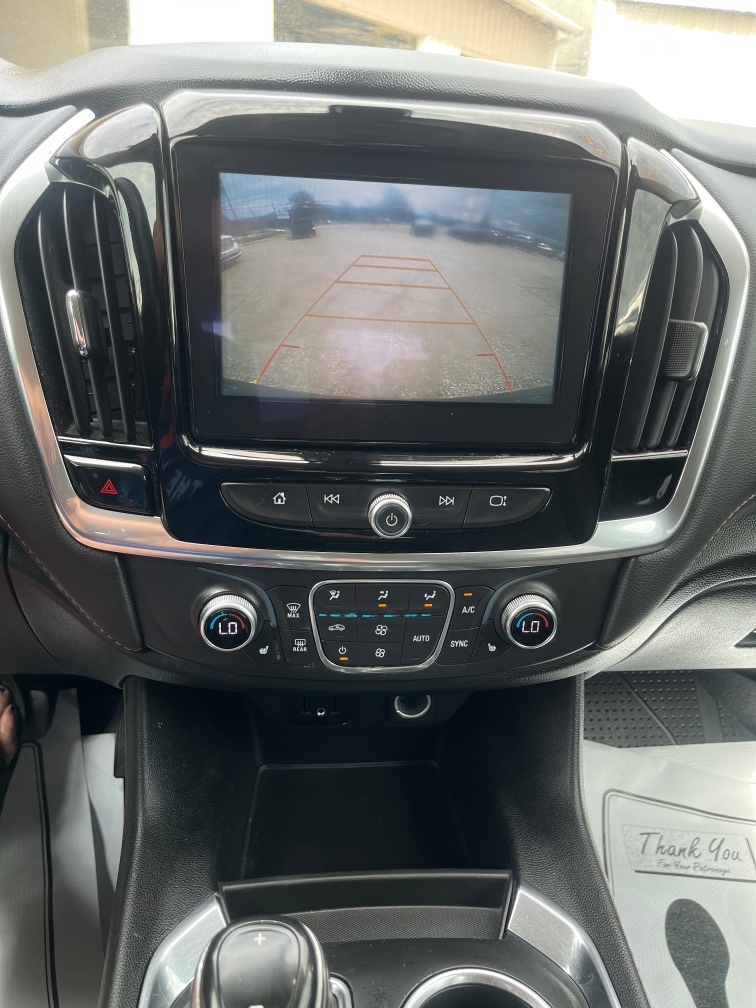 Additional photo of vehicle.