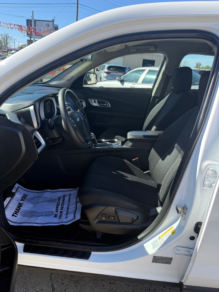 Additional photo of vehicle.