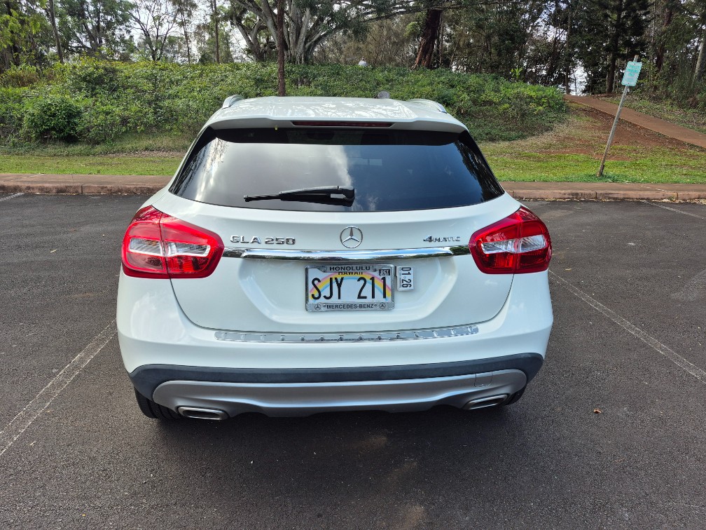 Additional photo of vehicle.
