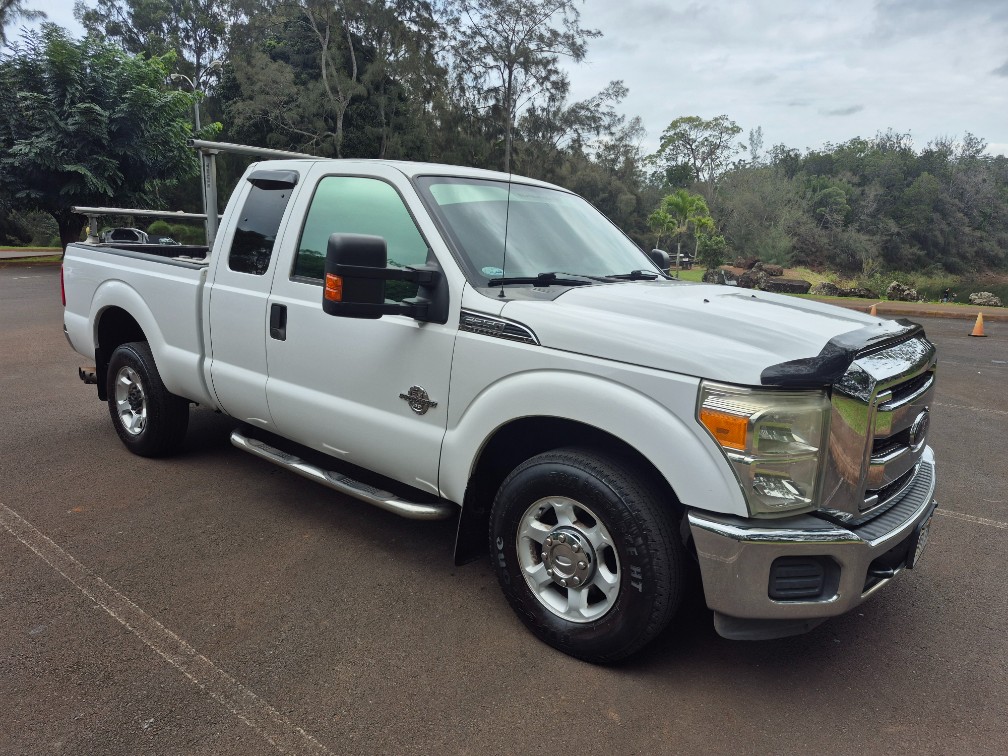 Additional photo of vehicle.