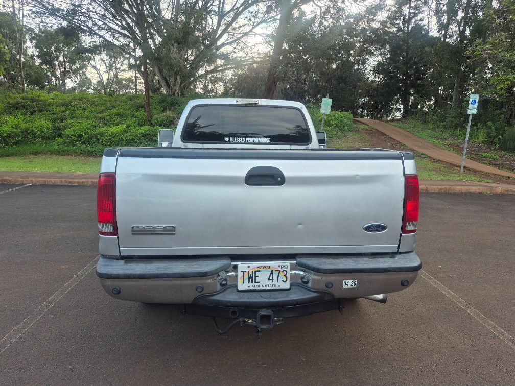 Additional photo of vehicle.