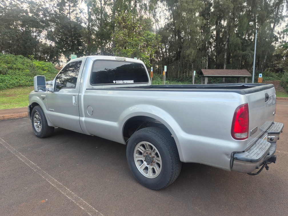 Additional photo of vehicle.