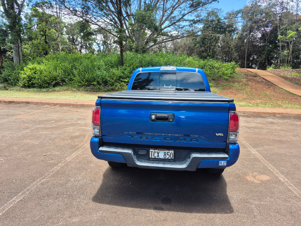 Additional photo of vehicle.