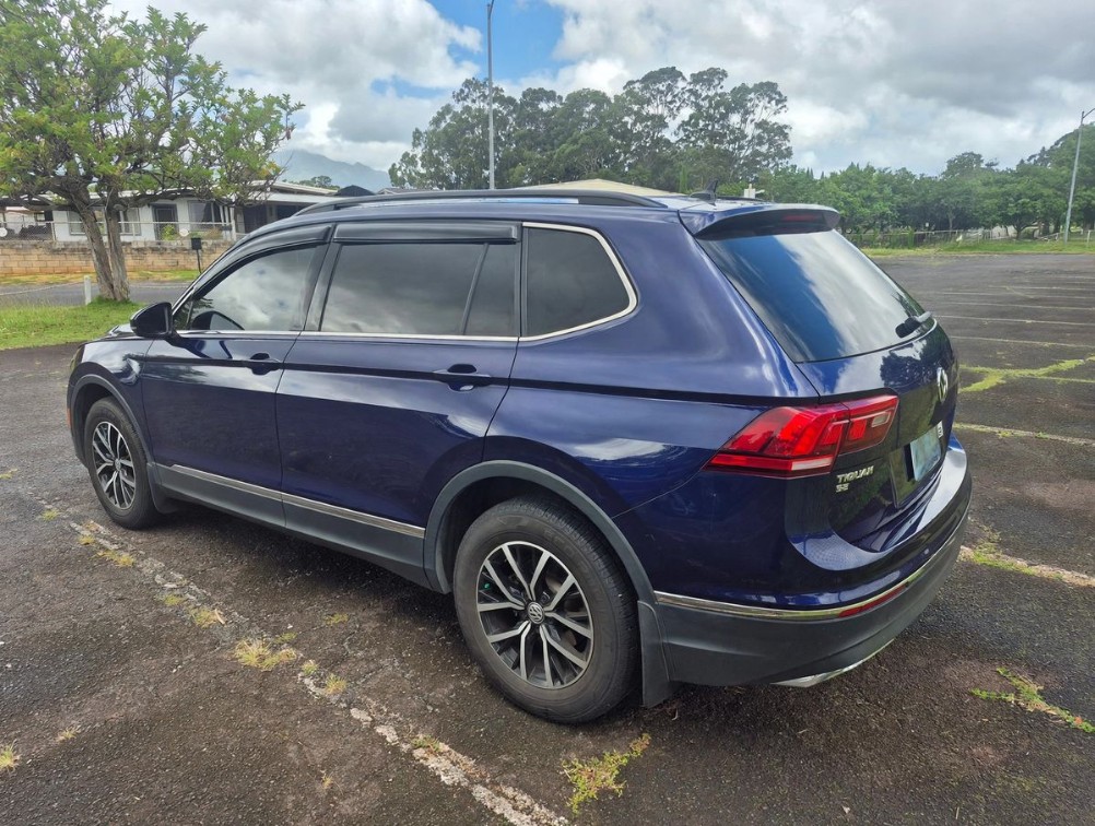 Additional photo of vehicle.