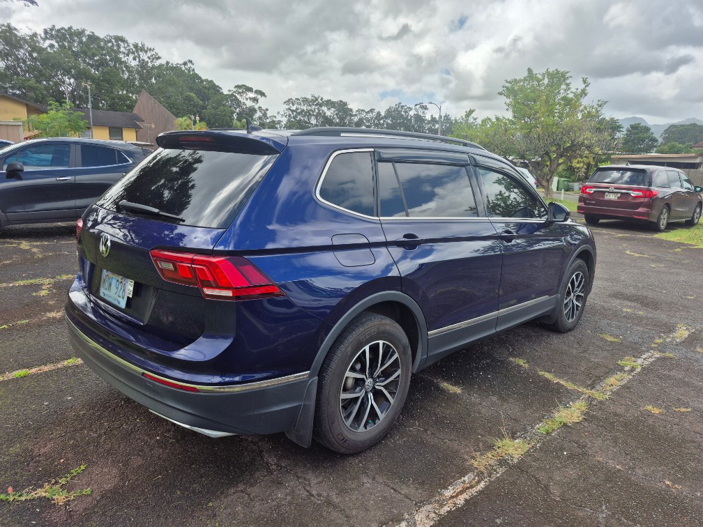 Additional photo of vehicle.