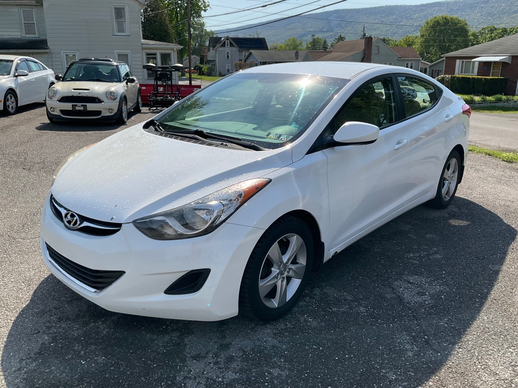 Photo of 2013 HYUNDAI ELANTRA
