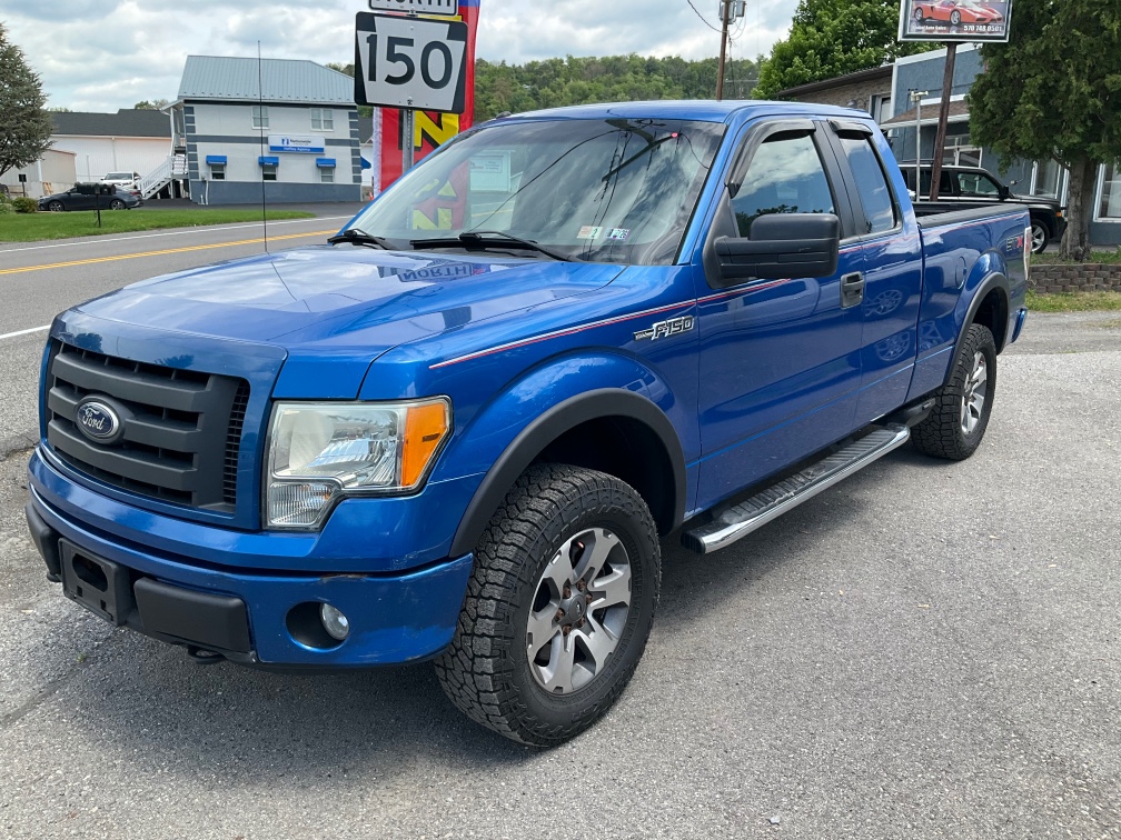 2010 Ford F-150 XL 4x4 SuperCab 145-in's photo