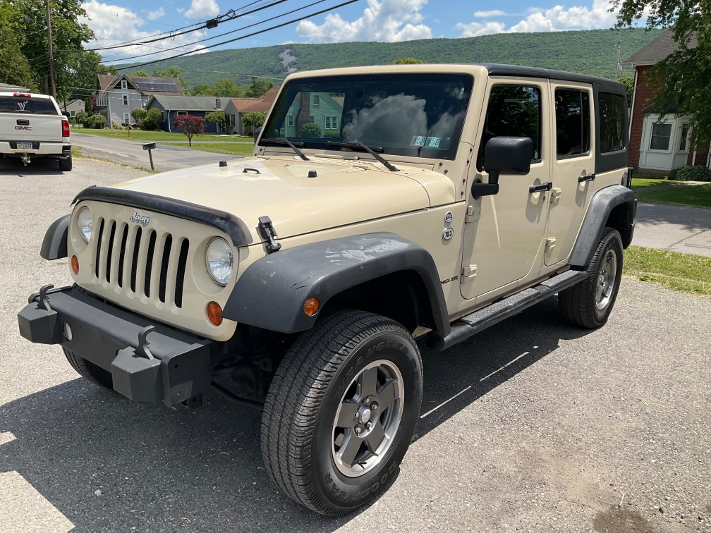 2011 Jeep Wrangler Unlimited Sport 4WD Marrón (TAN) SUV/Crossover Todo terreno Automática