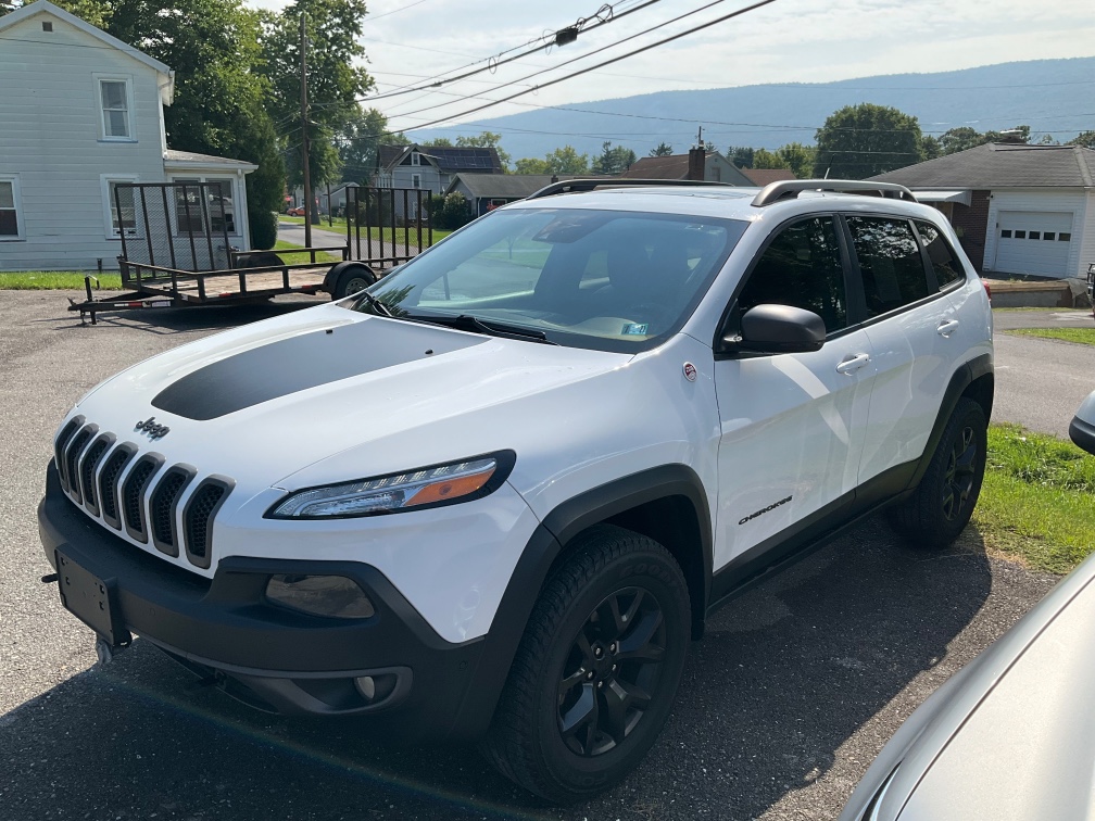 Photo of 2015 JEEP CHEROKEE