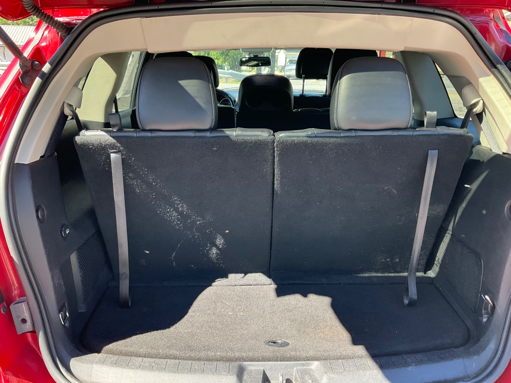 Additional photo of vehicle.