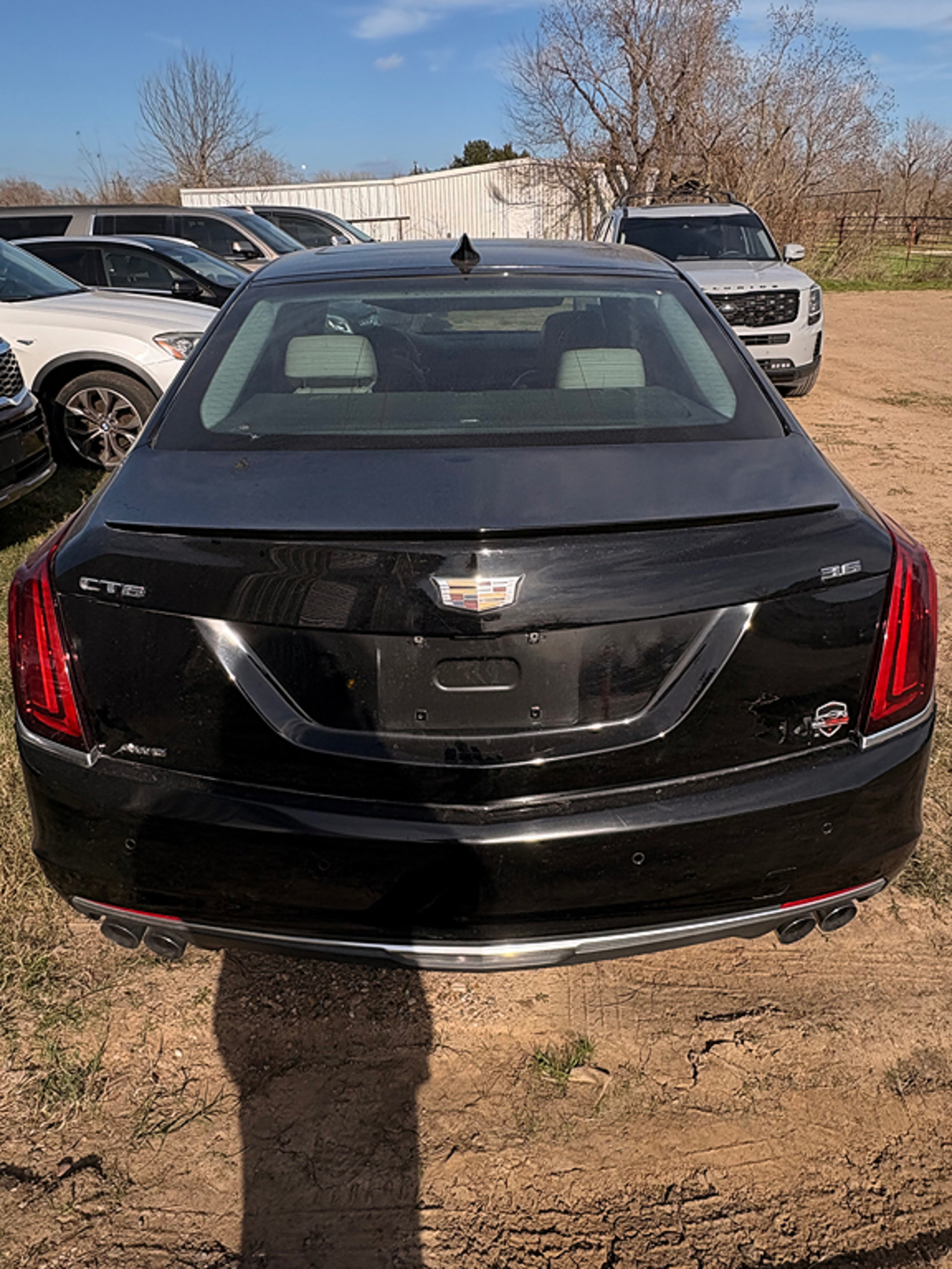 Additional photo of vehicle.