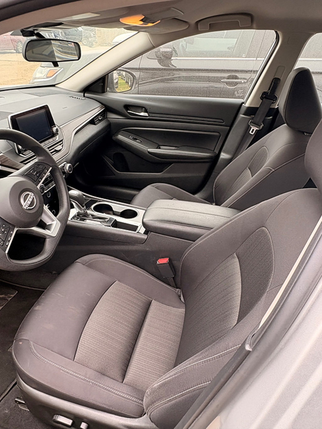 Additional photo of vehicle.