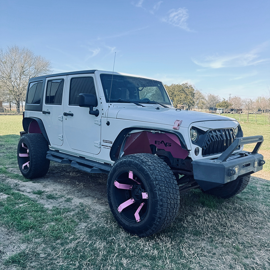 Additional photo of vehicle.