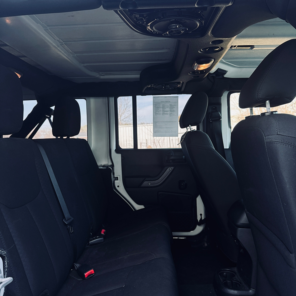 Additional photo of vehicle.