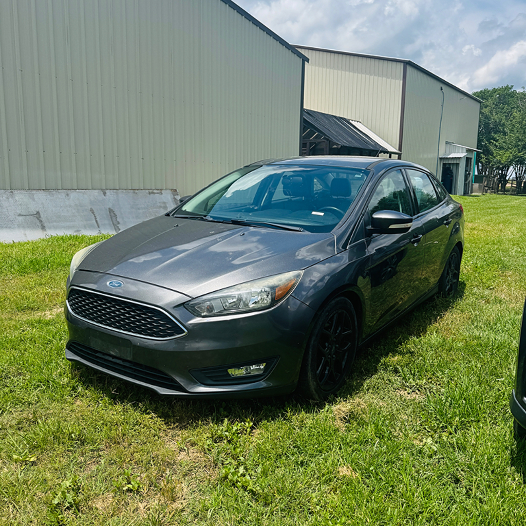 2016 Ford Focus Sedan SE's photo