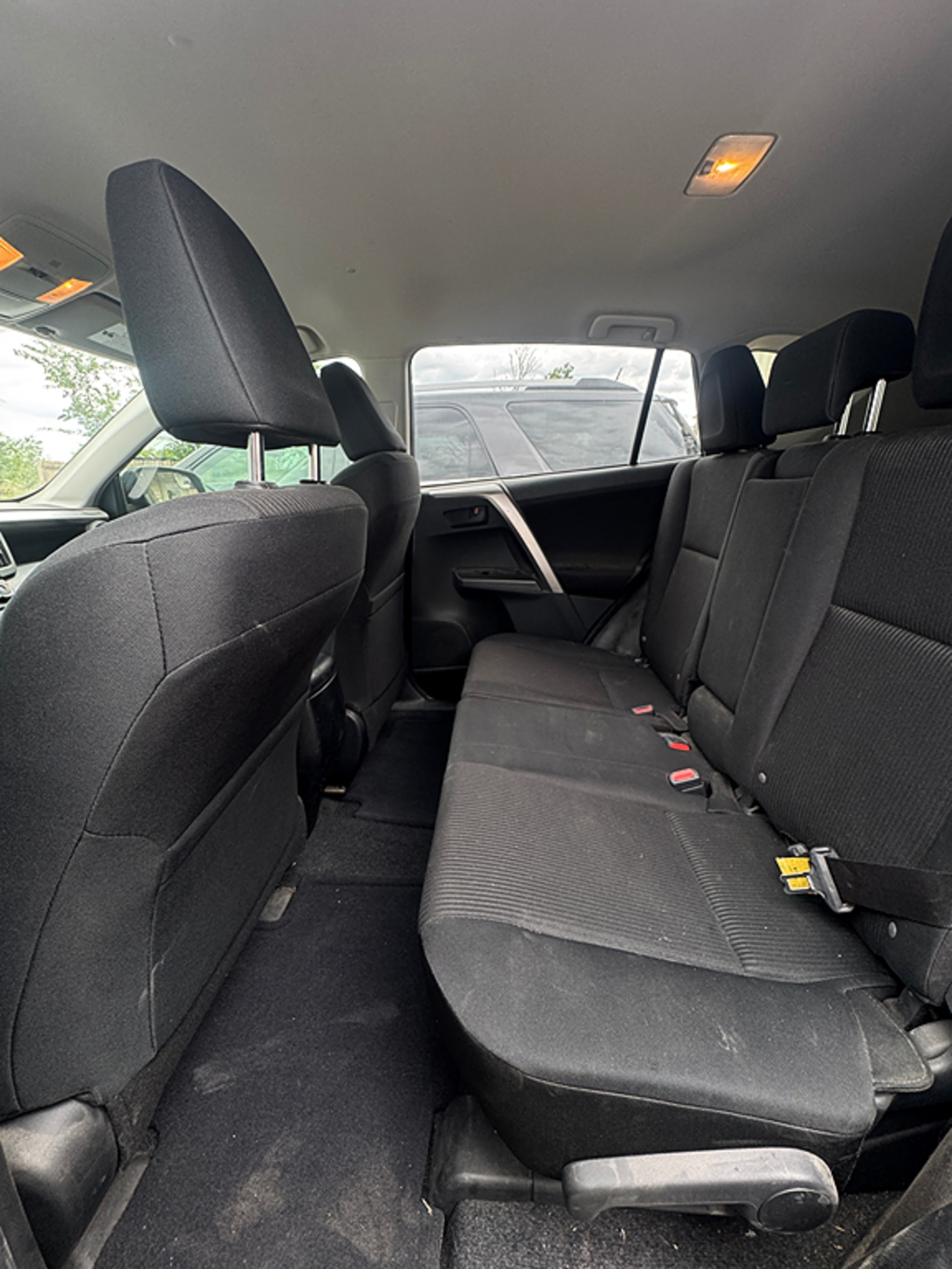 Additional photo of vehicle.