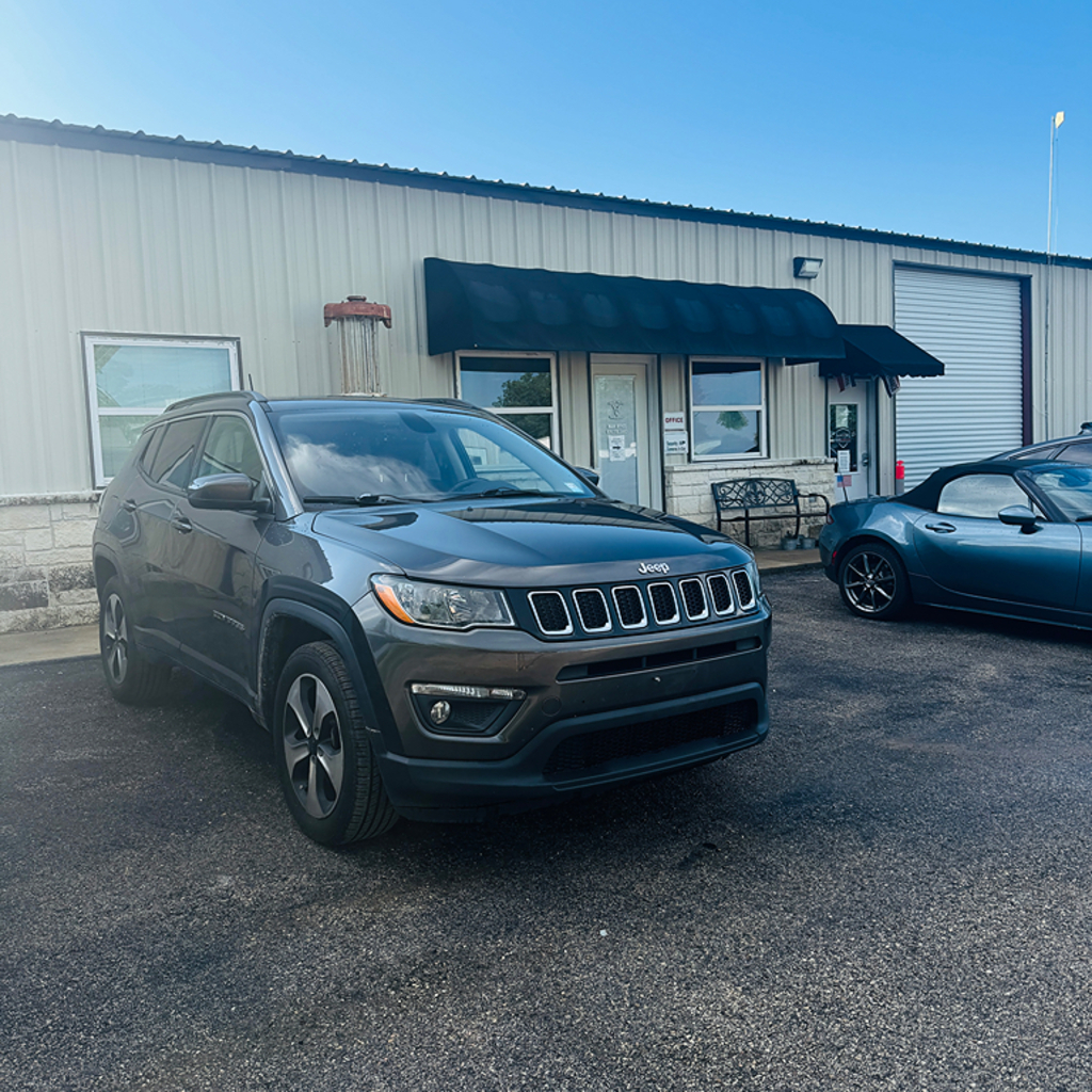 Photo of 2017 JEEP COMPASS