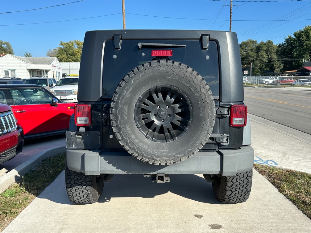 Additional photo of vehicle.